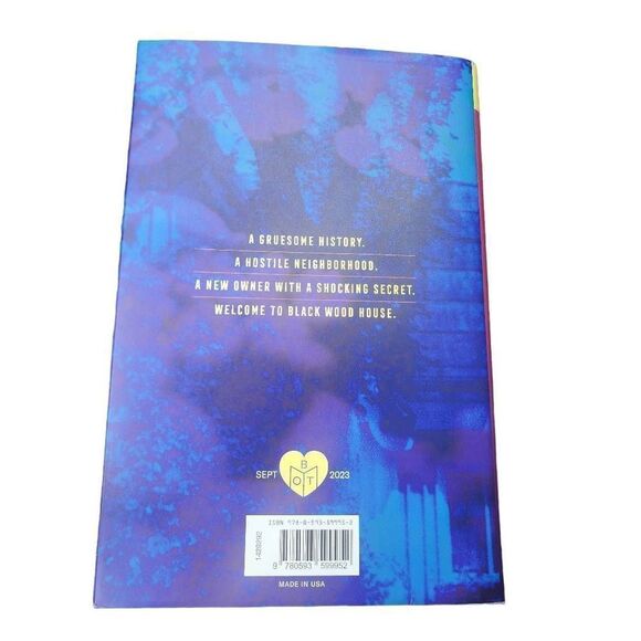 The Stranger Upstairs Lisa M. Matlin Mystery Thriller Suspense Hardcover Book - Picture 5 of 5